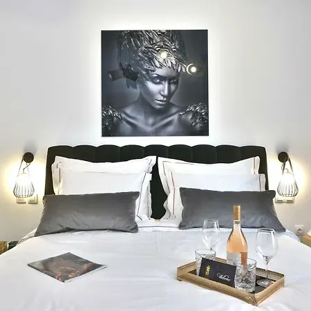 2 Mazi Aparthotel 3*